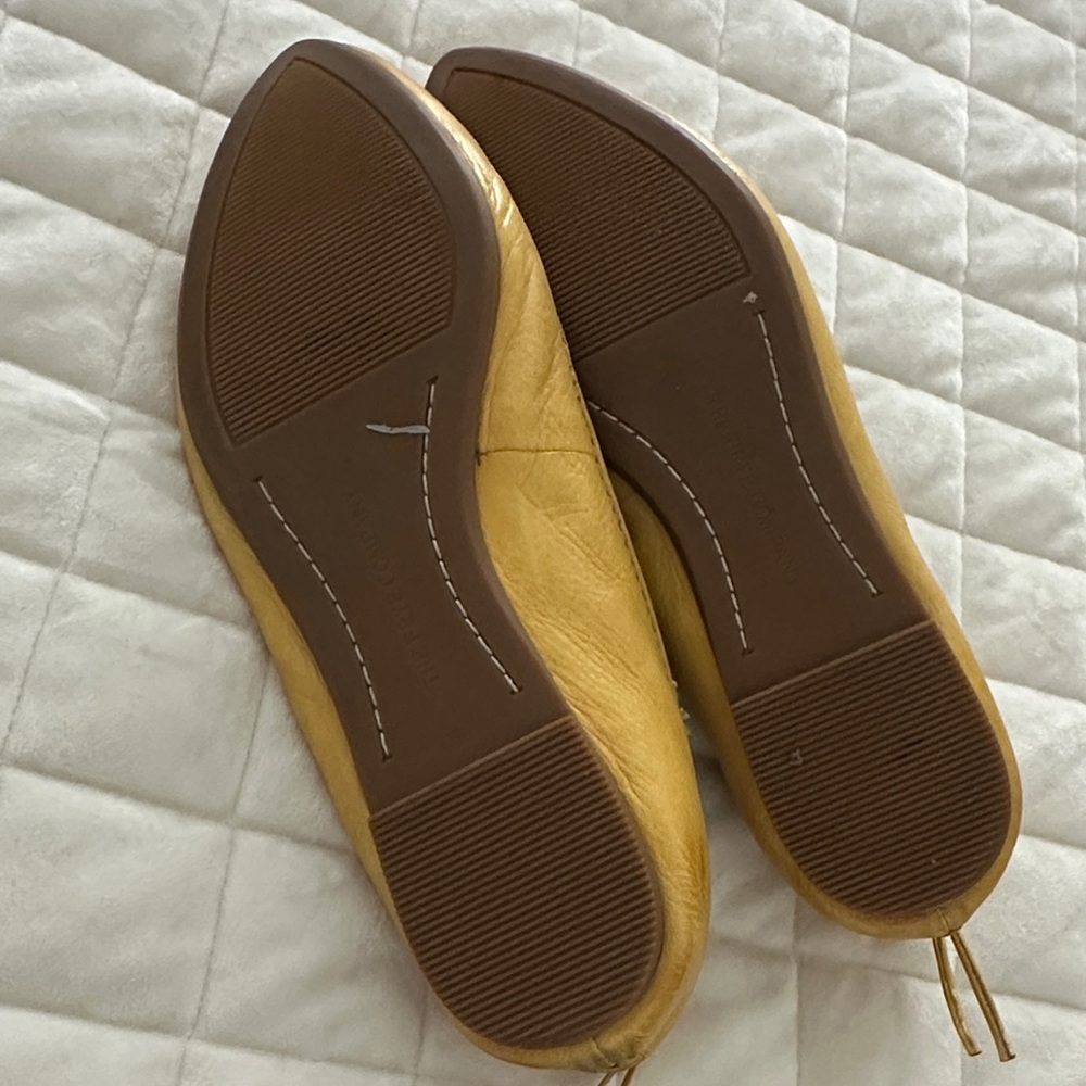FRYE AND CO. Mustard Leather Flats - Picture 3 of 4